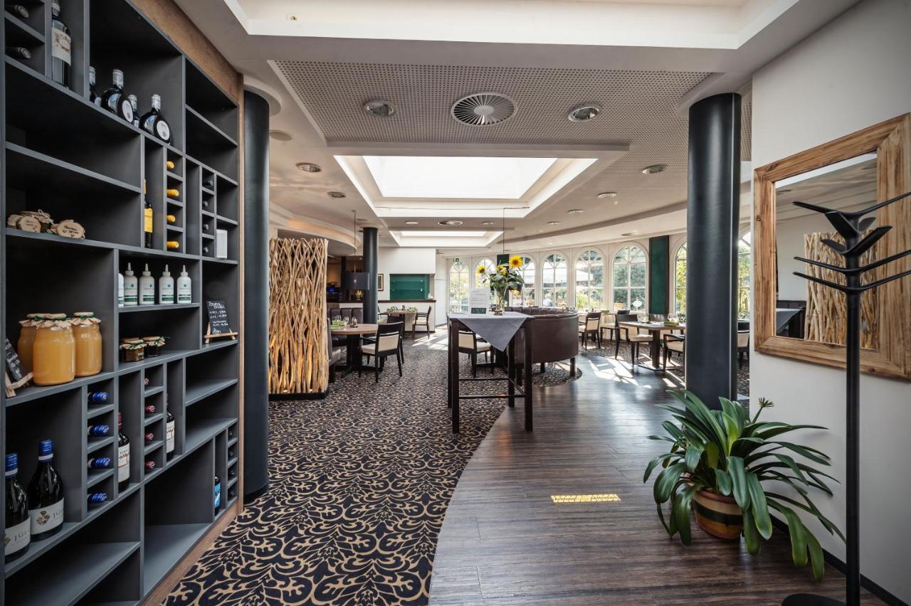 Landgut Stemmen Hotel ภายนอก รูปภาพ
