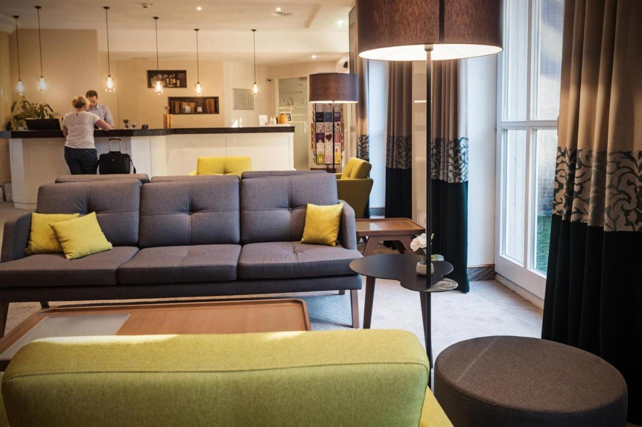 Landgut Stemmen Hotel ภายนอก รูปภาพ