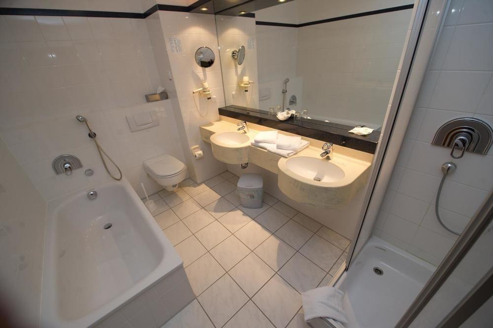 Landgut Stemmen Hotel ภายนอก รูปภาพ