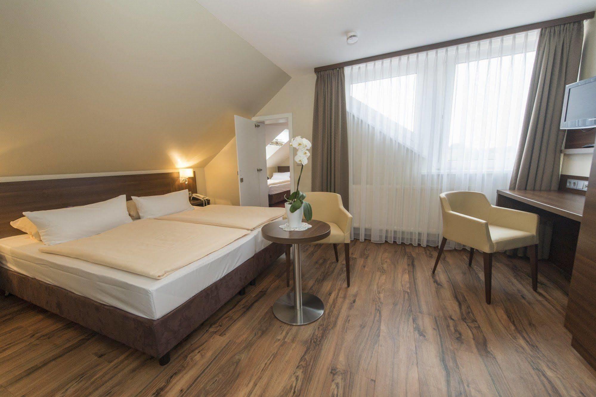 Landgut Stemmen Hotel ภายนอก รูปภาพ