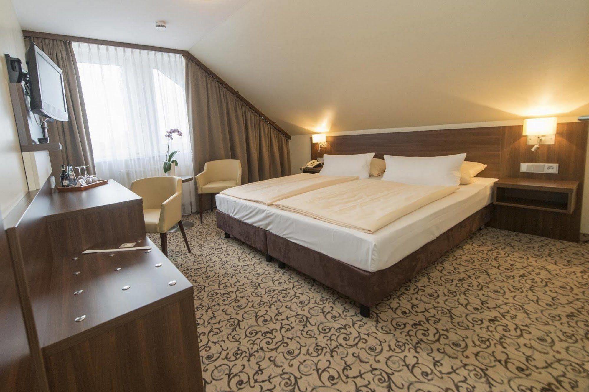 Landgut Stemmen Hotel ภายนอก รูปภาพ