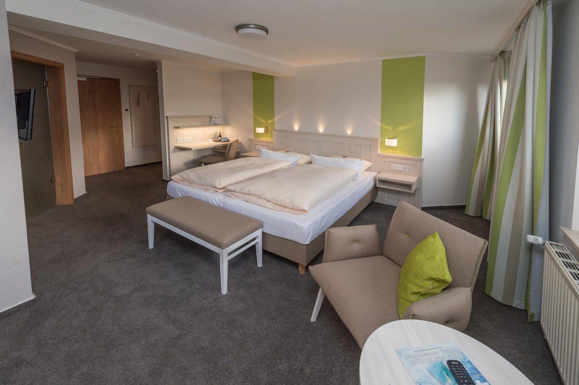 Landgut Stemmen Hotel ภายนอก รูปภาพ
