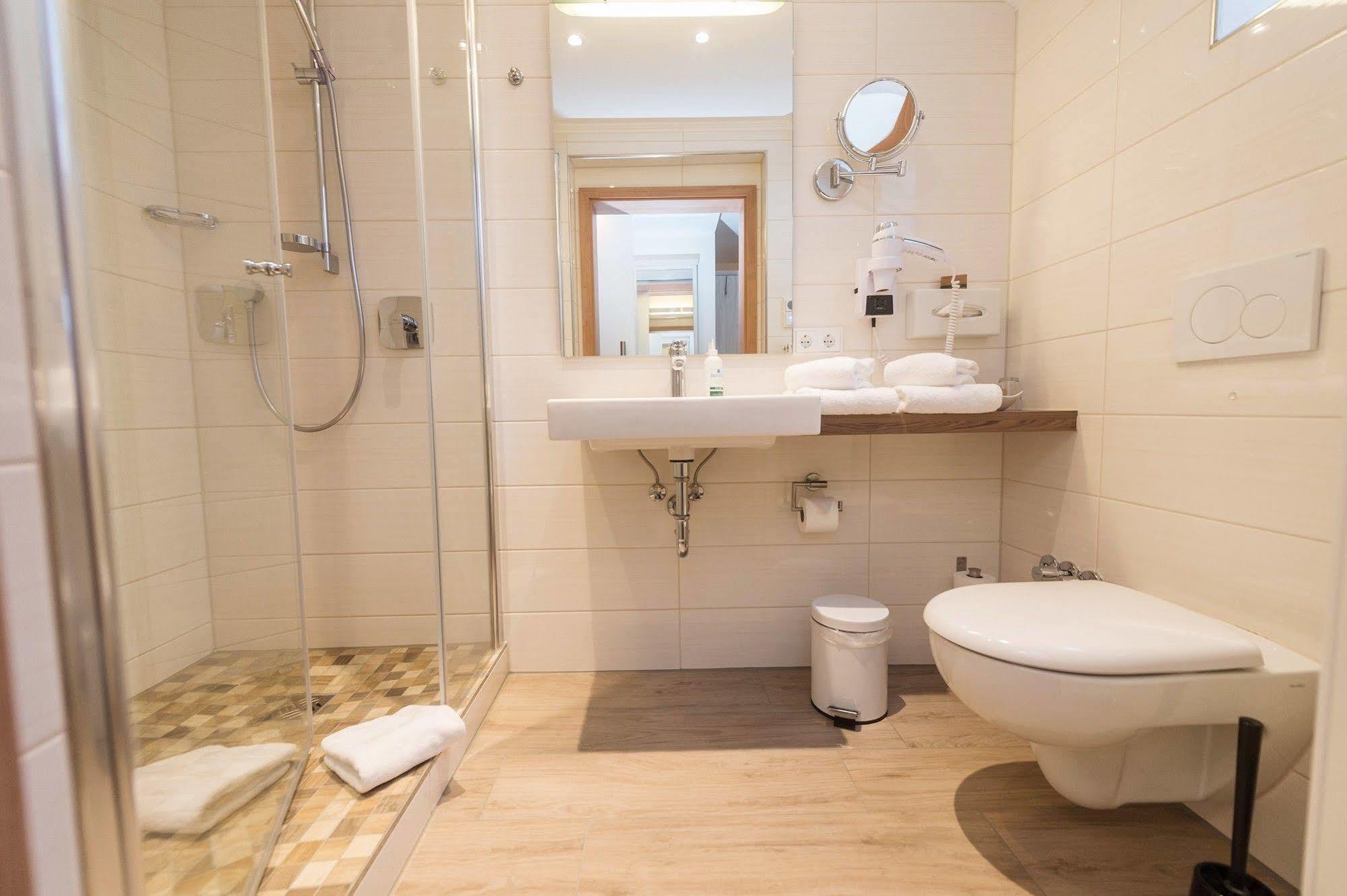 Landgut Stemmen Hotel ภายนอก รูปภาพ